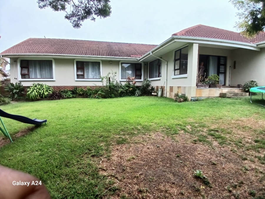 5 Bedroom Property for Sale in Beacon Bay Eastern Cape